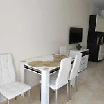 Garden Of Eden Ground Floor With Pool And Sea View Apartmán *