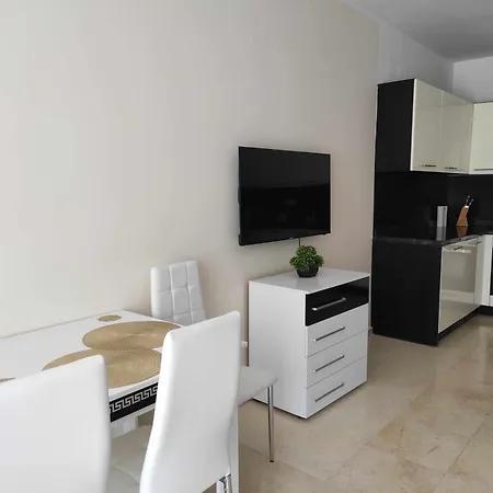 Garden Of Eden Ground Floor With Pool And Sea View Daire